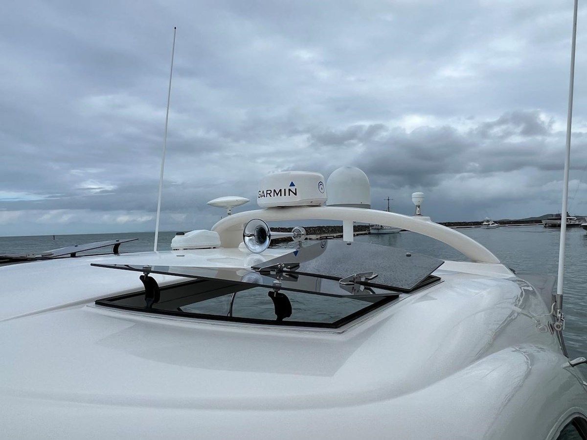 Buy a yacht Sea Ray