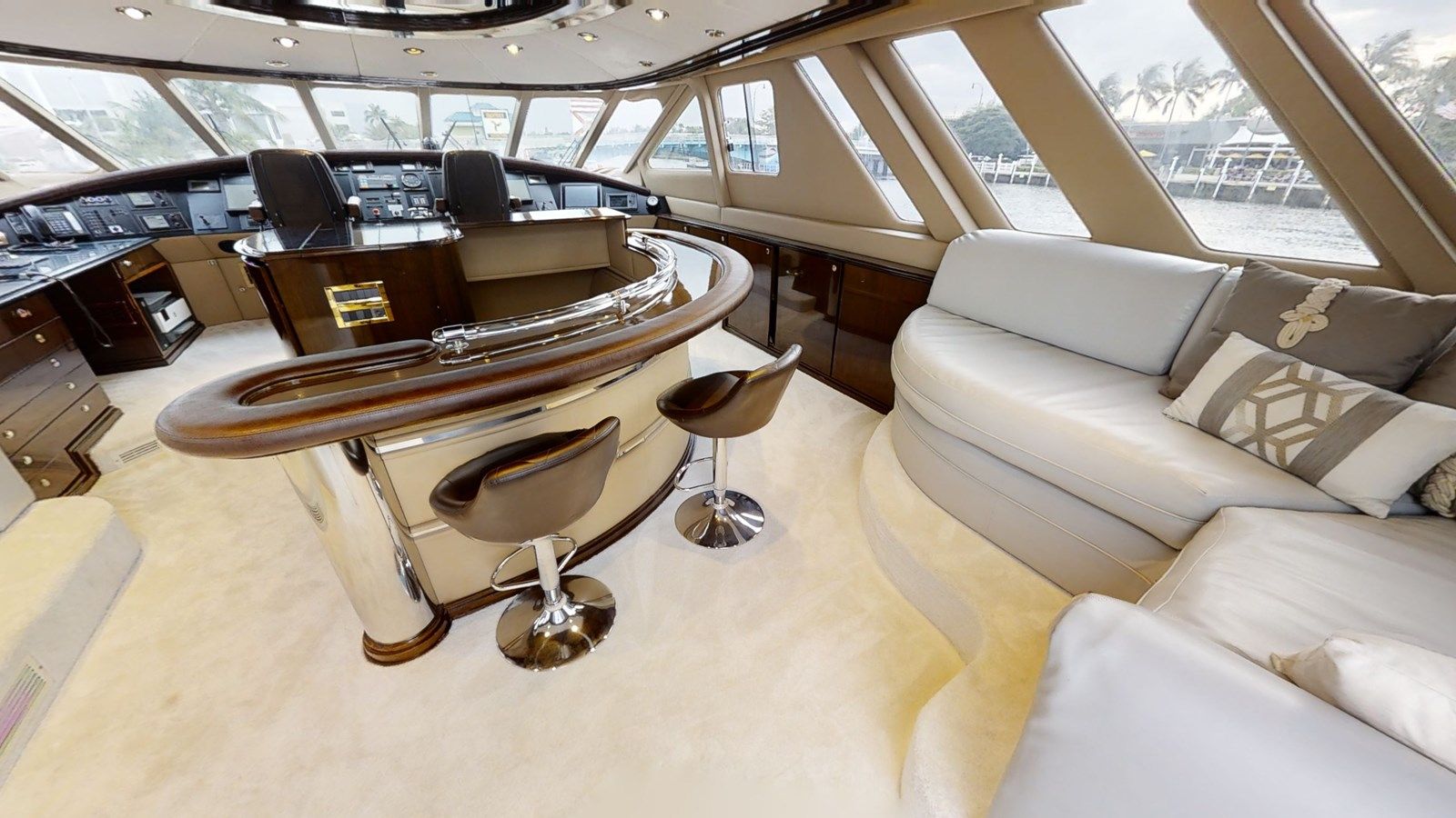 Стоимость яхты ENTOURAGE 2024