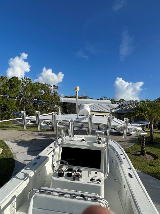 Buy a 32 Yellowfin 2016 at Shestakov Yacht Sales