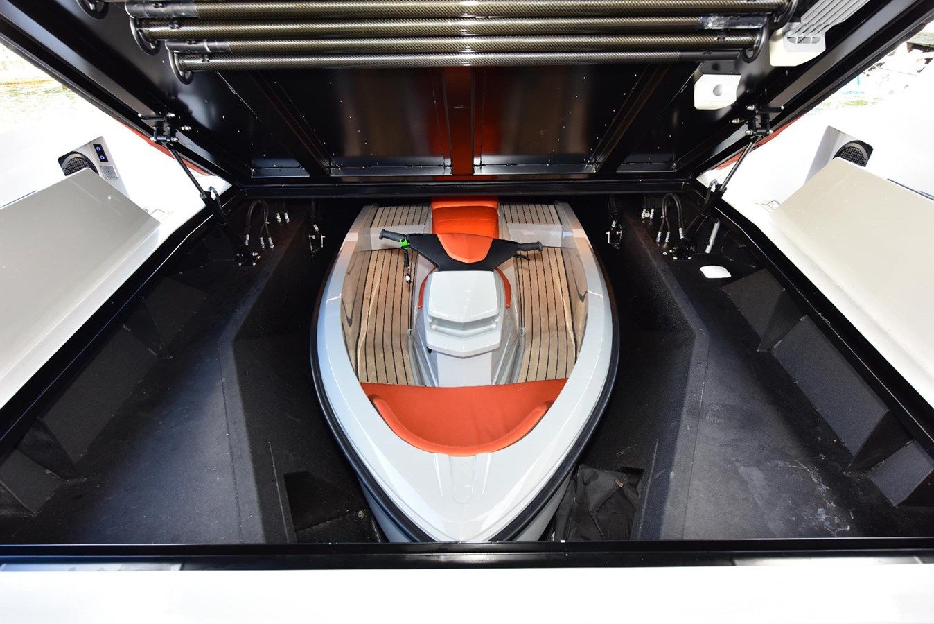 Купить No Name - VANQUISH YACHTS