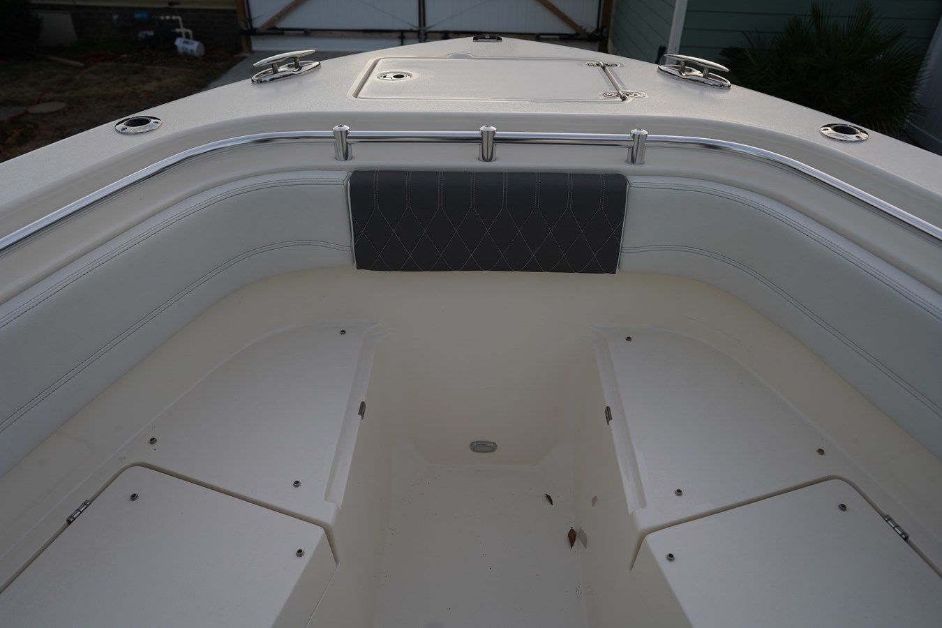 the best price on No Name