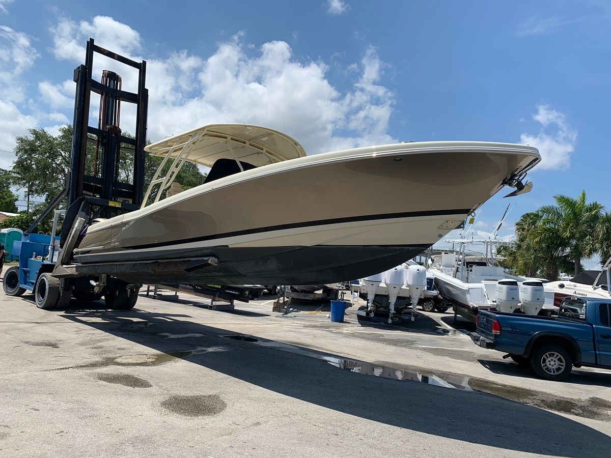 the best price on 34 Catalina