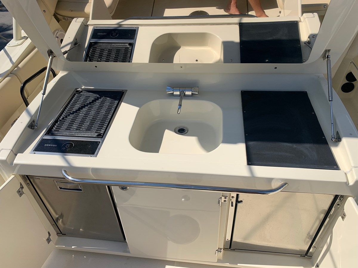 Buy a yacht 34 Catalina 34