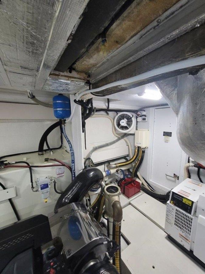 Buy a yacht GODSPEED 640 Fly