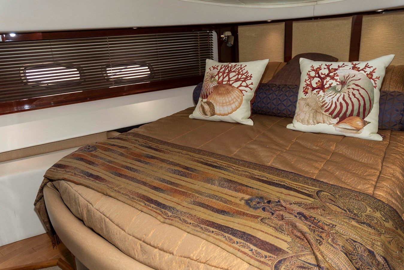 best yacht sales deals AT'S AHMIBOTE V 580 Sundancer