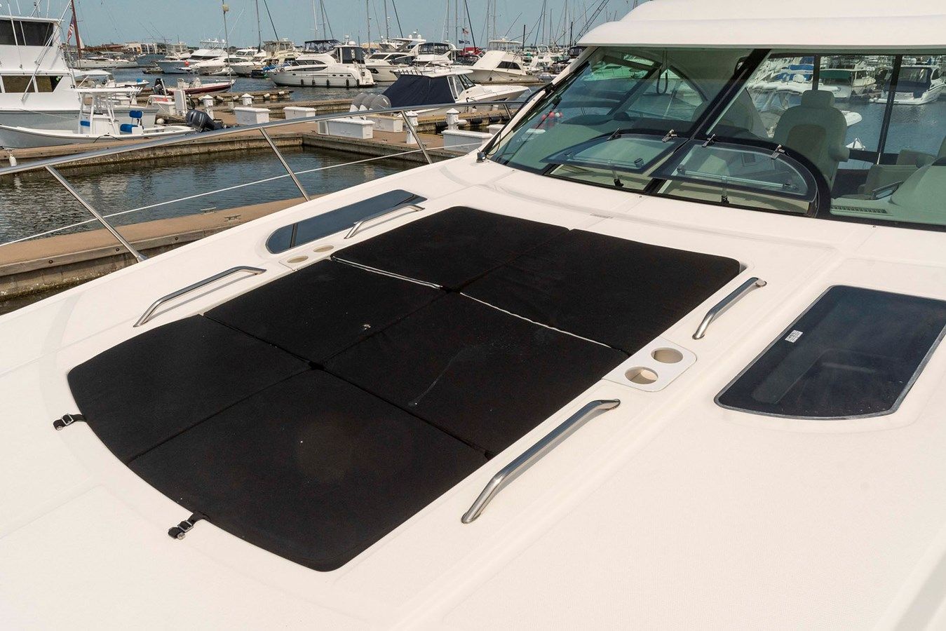 the best price on AT'S AHMIBOTE V