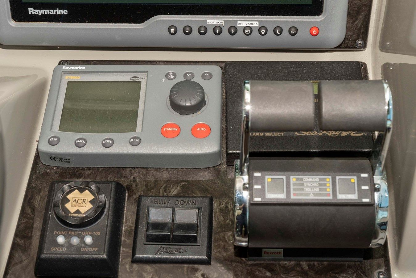 the best price on AT'S AHMIBOTE V 2011