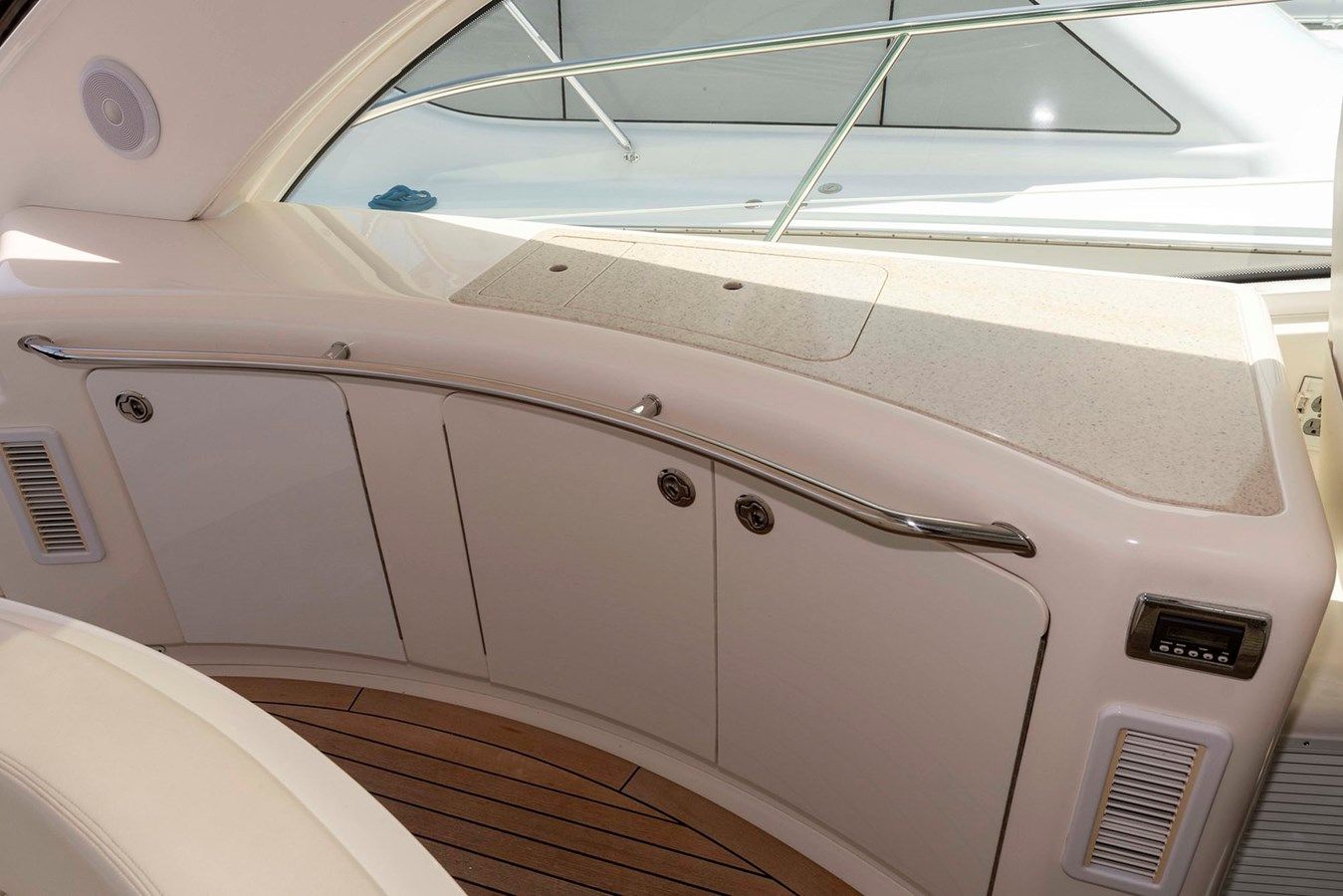 Buy a AT'S AHMIBOTE V - SEA RAY at Shestakov Yacht Sales