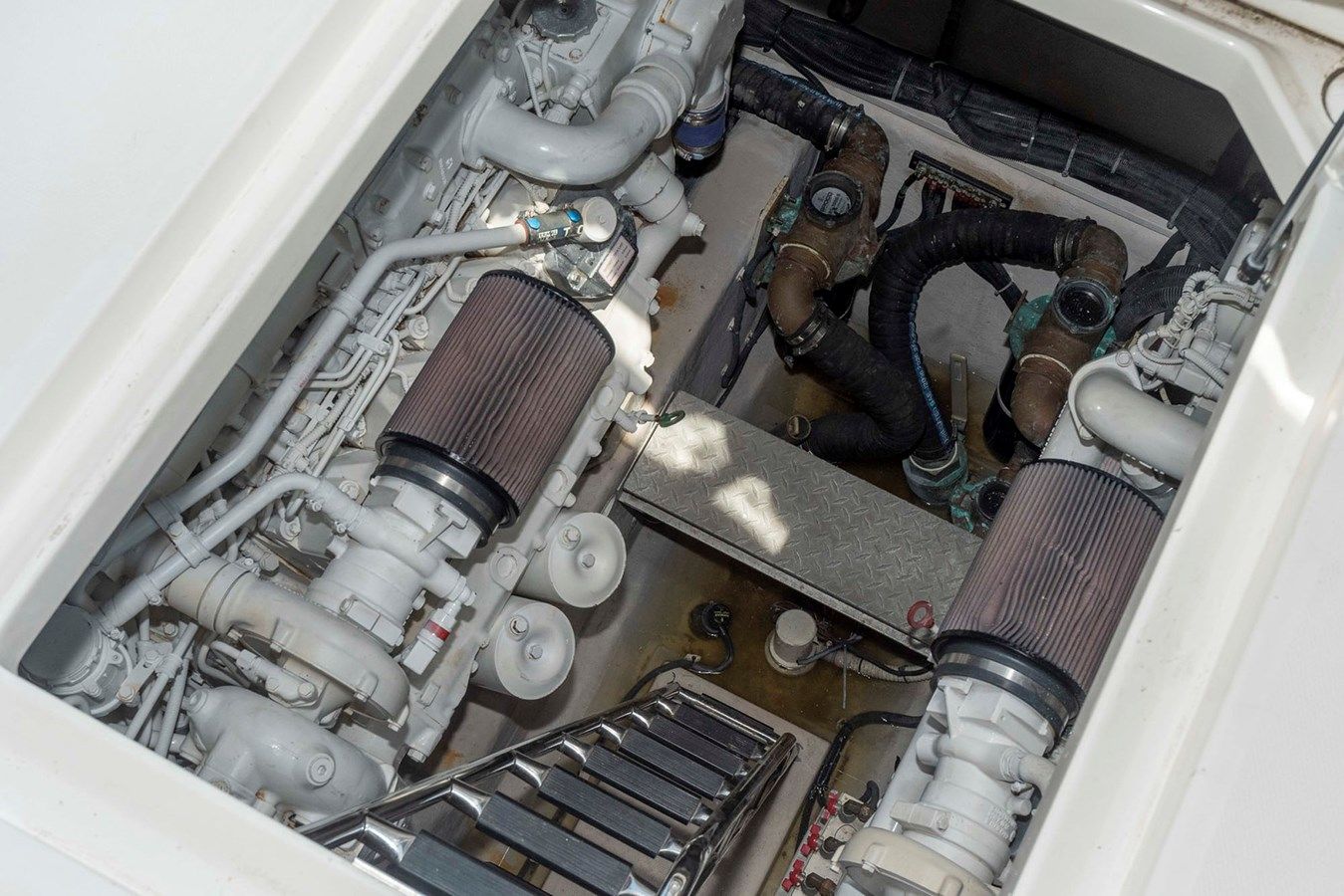 AT'S AHMIBOTE V 580 Sundancer yacht sale