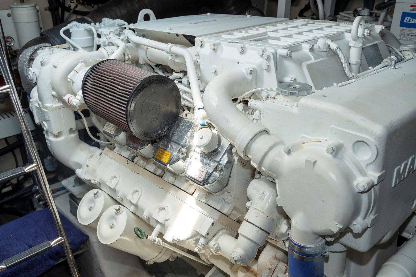 the best price on AT'S AHMIBOTE V