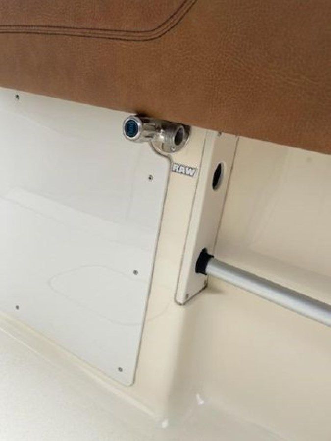 the best price on No Name 2016