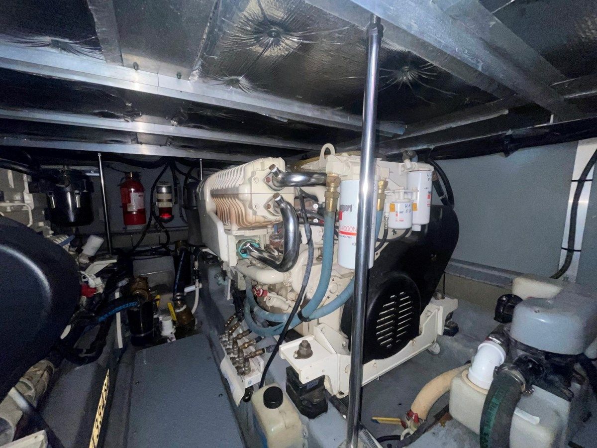 the best price on RED FOX 48