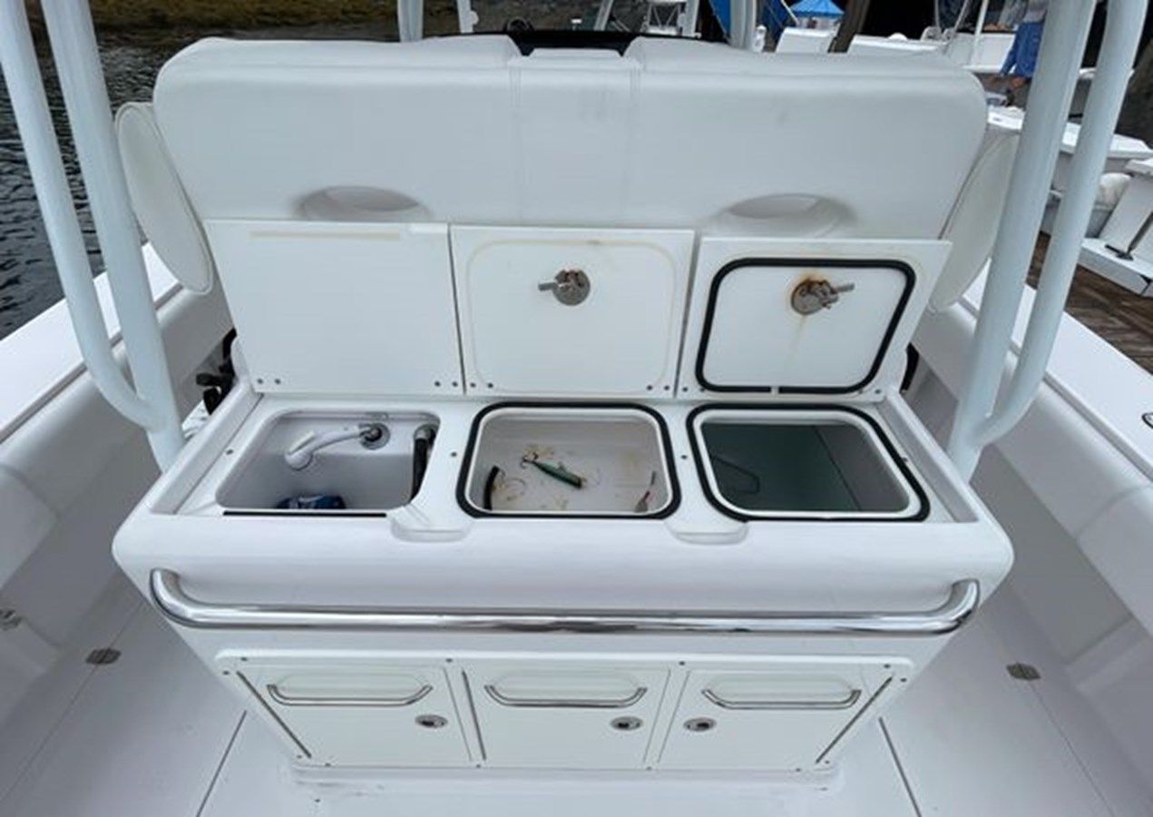 Buy a yacht 2018 Southport 33 FE - SOUTHPORT