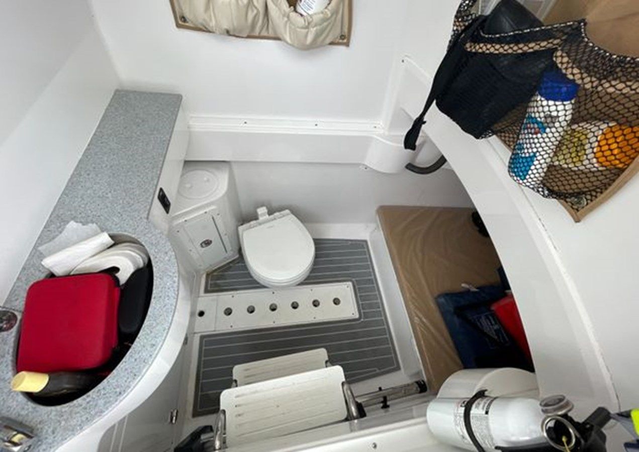 best yacht sales deals 2018 Southport 33 FE