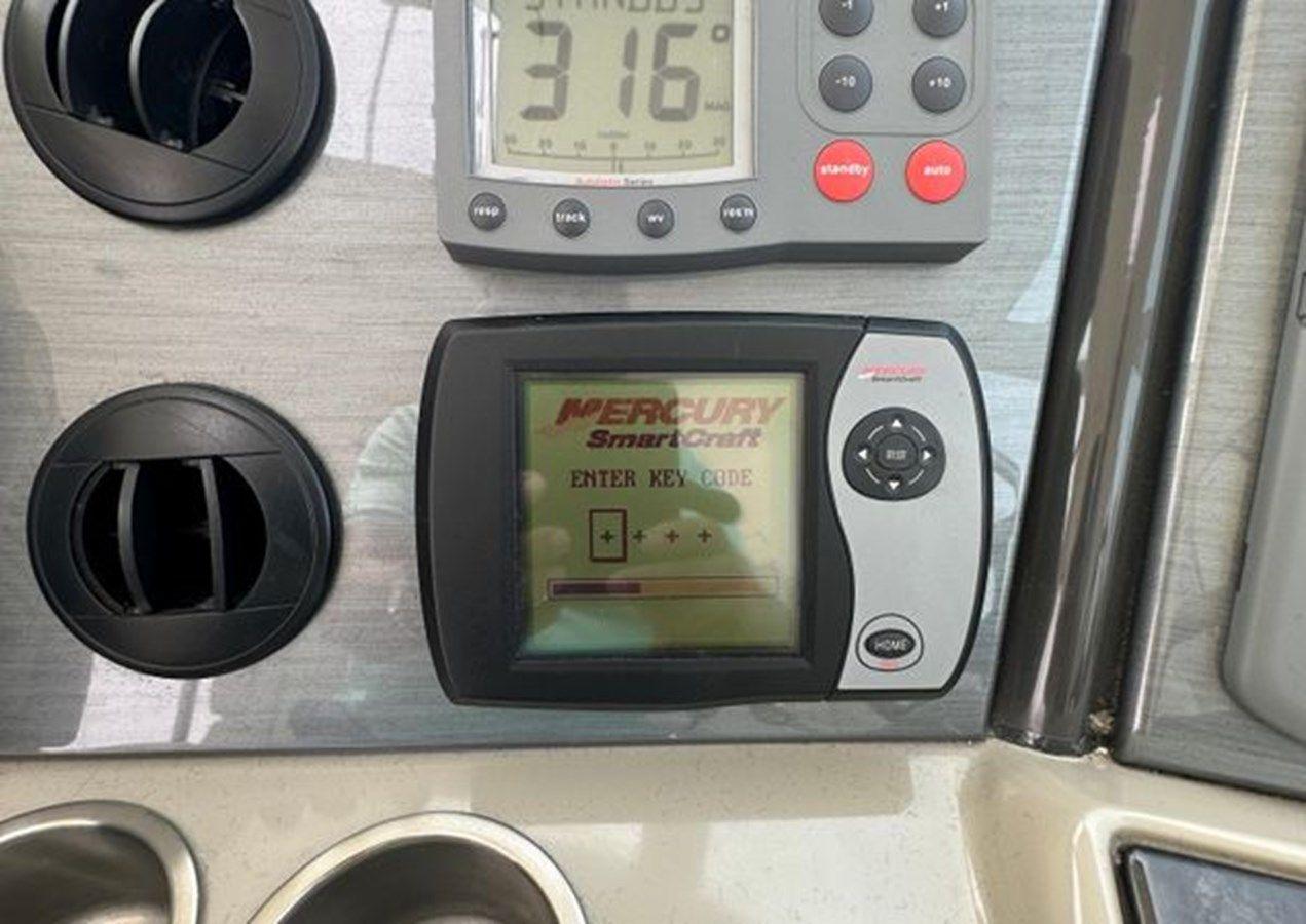 2005 Sea Ray 390 Motor Yacht 41