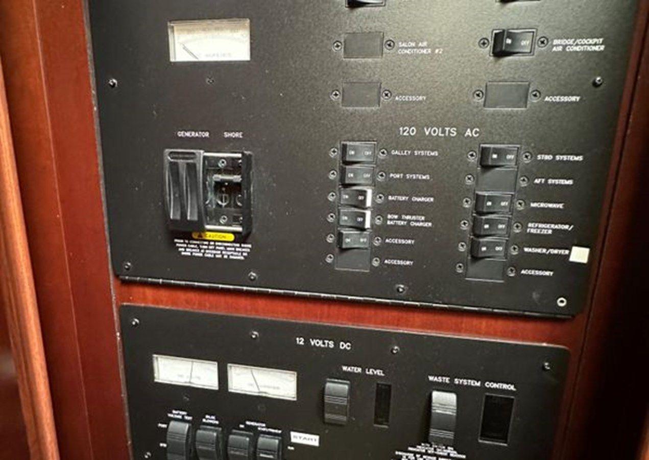 2005 Sea Ray 390 Motor Yacht 2005