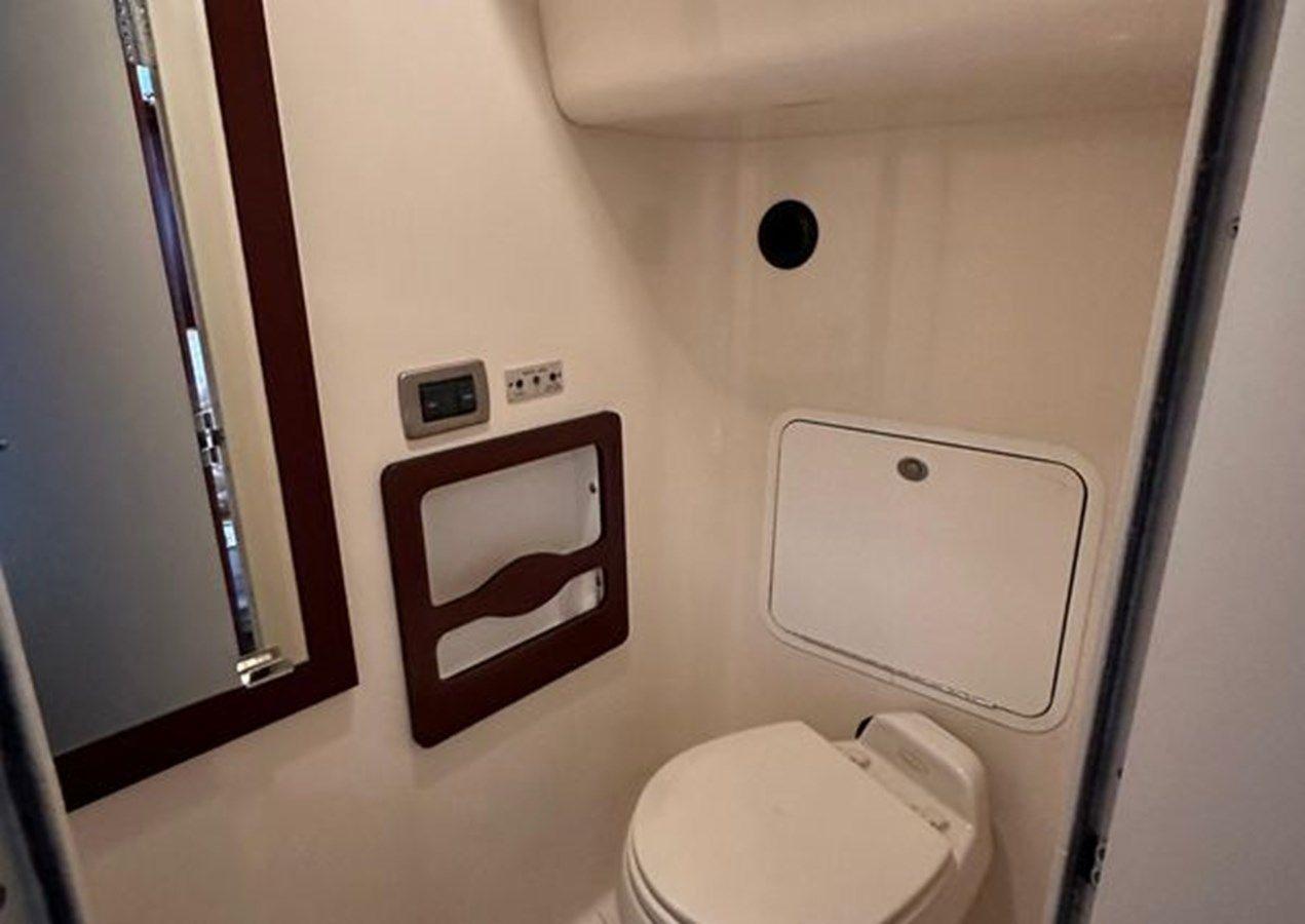 Продажа яхты 2005 Sea Ray 390 Motor Yacht 390 Motor Yacht