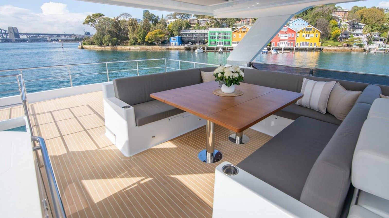 the best price on 53F ILIAD 53