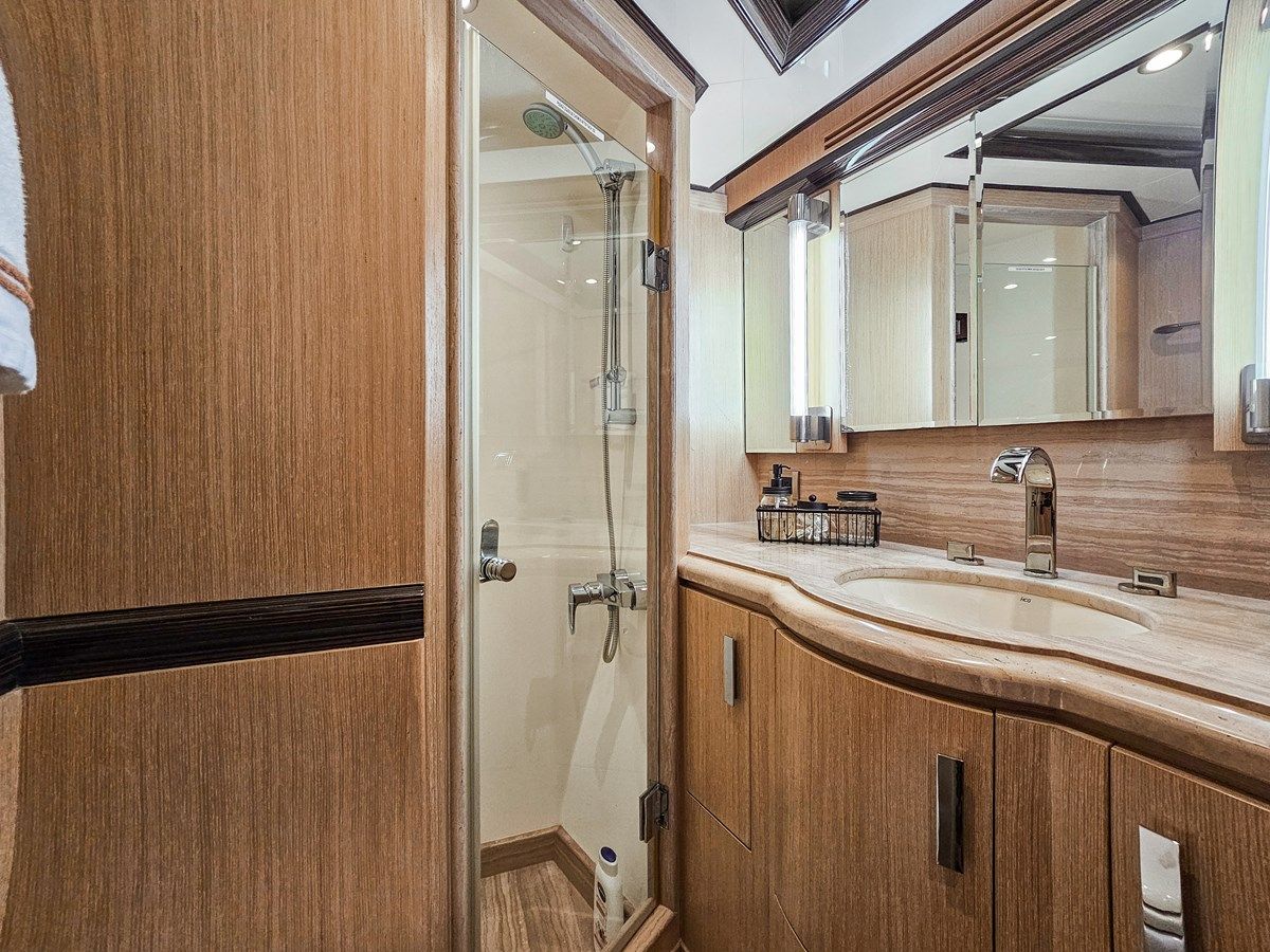 Buy a yacht OA - Ocean Alexander