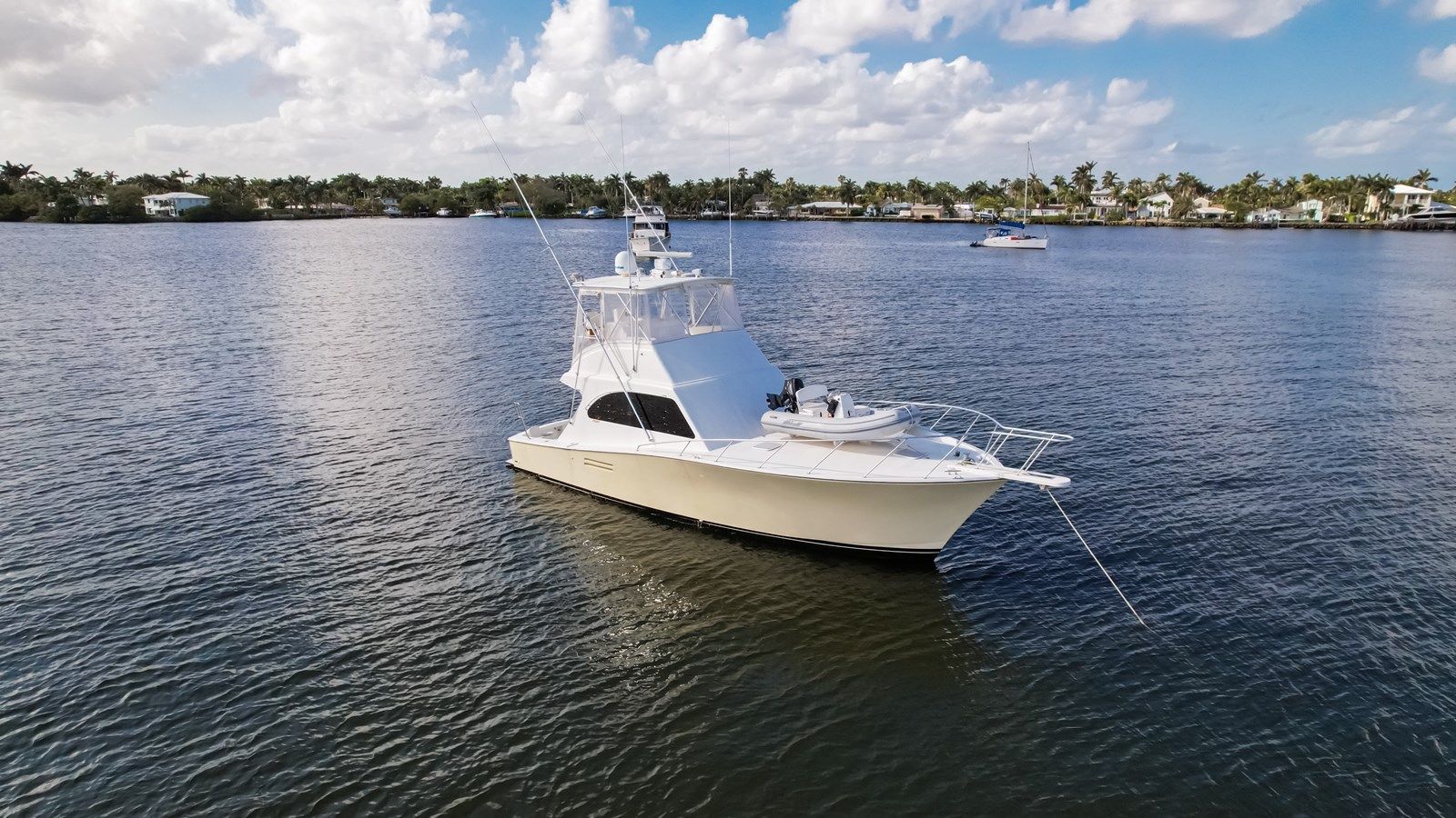 Купить яхту Junior 2 в Shestakov Yacht Sales