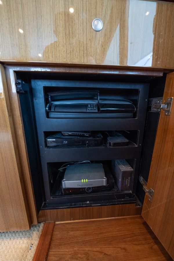 Продажа яхты Defiance 2007