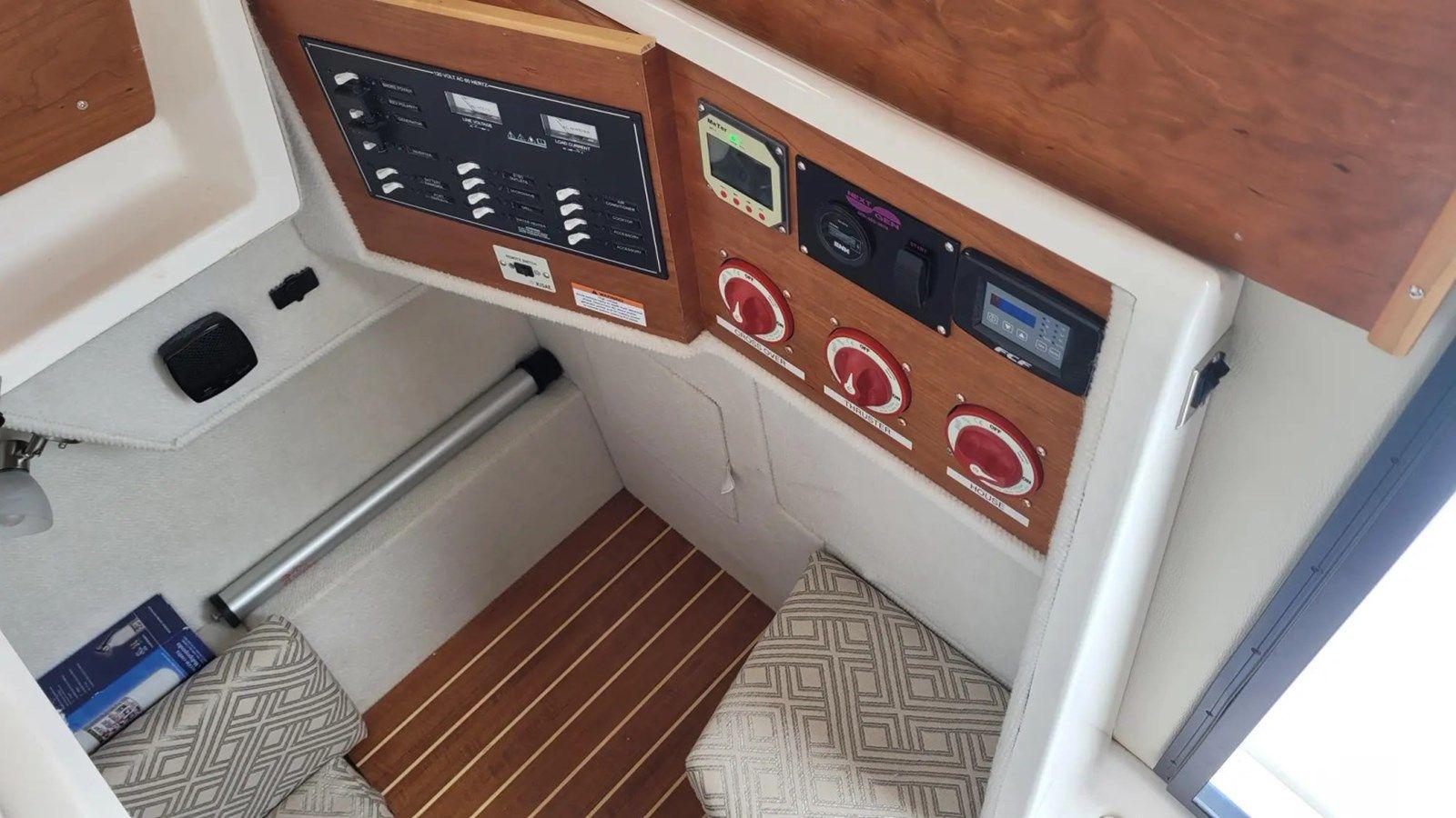 Купить 2021 Cutwater C-28 - CUTWATER