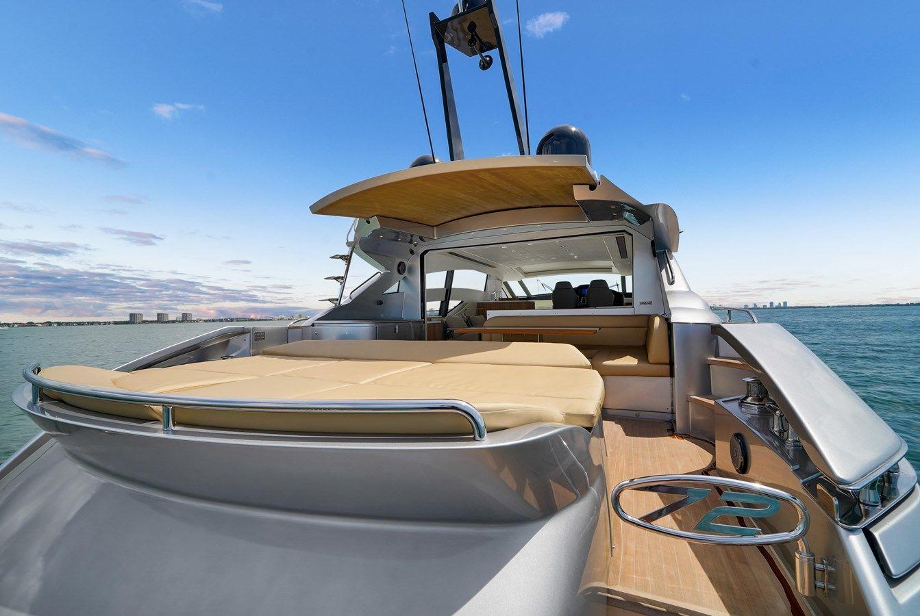 best yacht sales deals Pershing 72 72