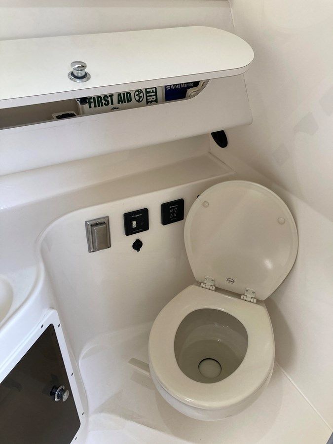 290 Walkaround 29 yacht sale