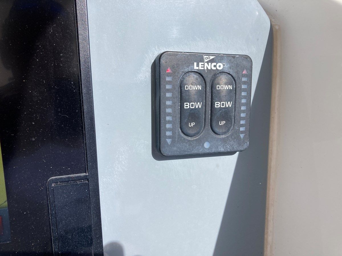 Buy a 290 Walkaround - STRIPER at Shestakov Yacht Sales