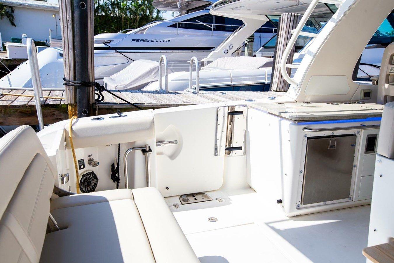 Купить 380 Realm - Boston Whaler