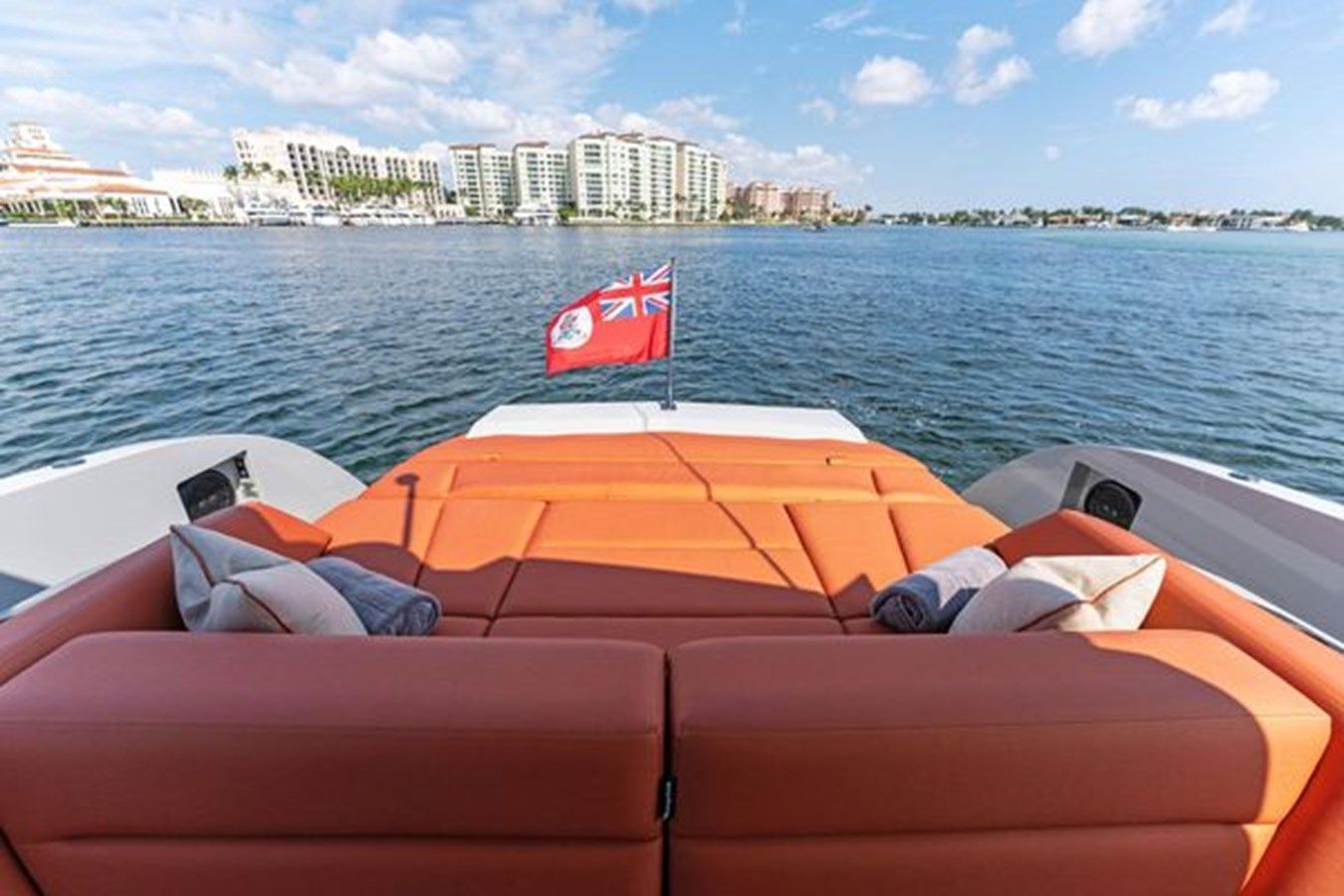 Buy a yacht Incentivized - VANQUISH YACHTS