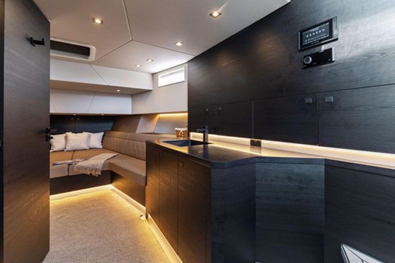 Incentivized yacht sale