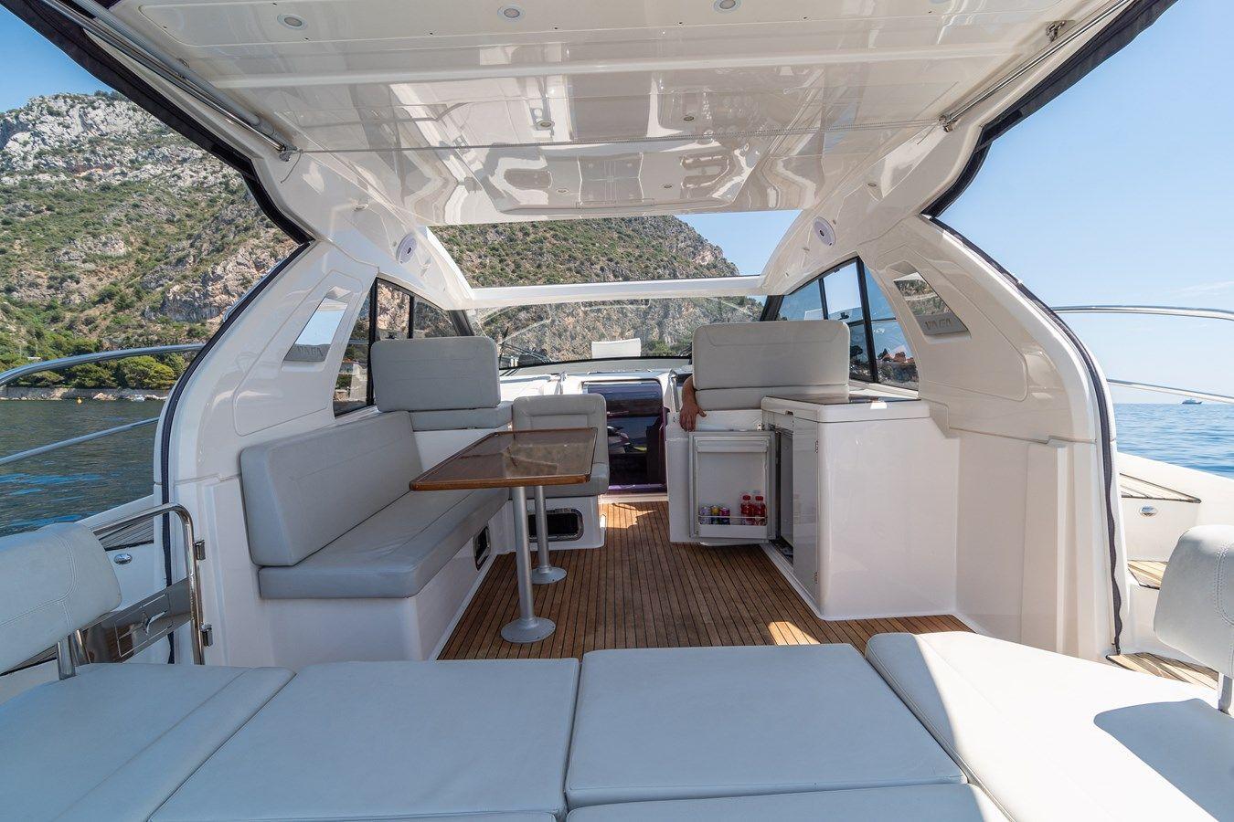 Buy a yacht Bavaria Sport 400 HT Bavaria Sport 400 HT