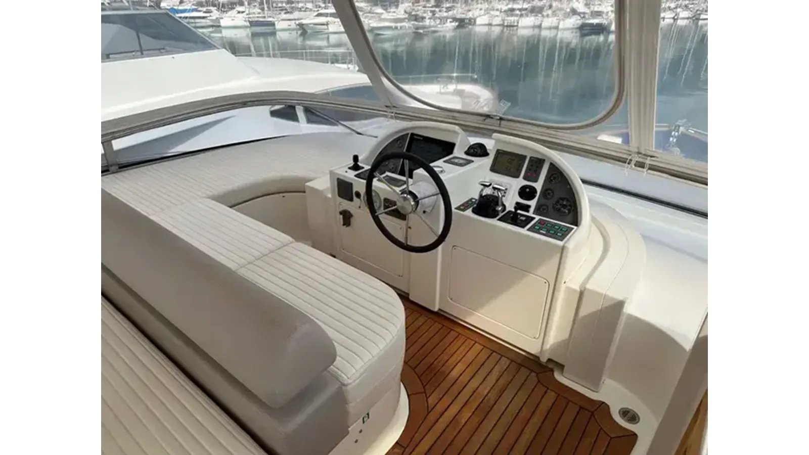 Лучшая цена на CHARISMA II - Azimut Yachts