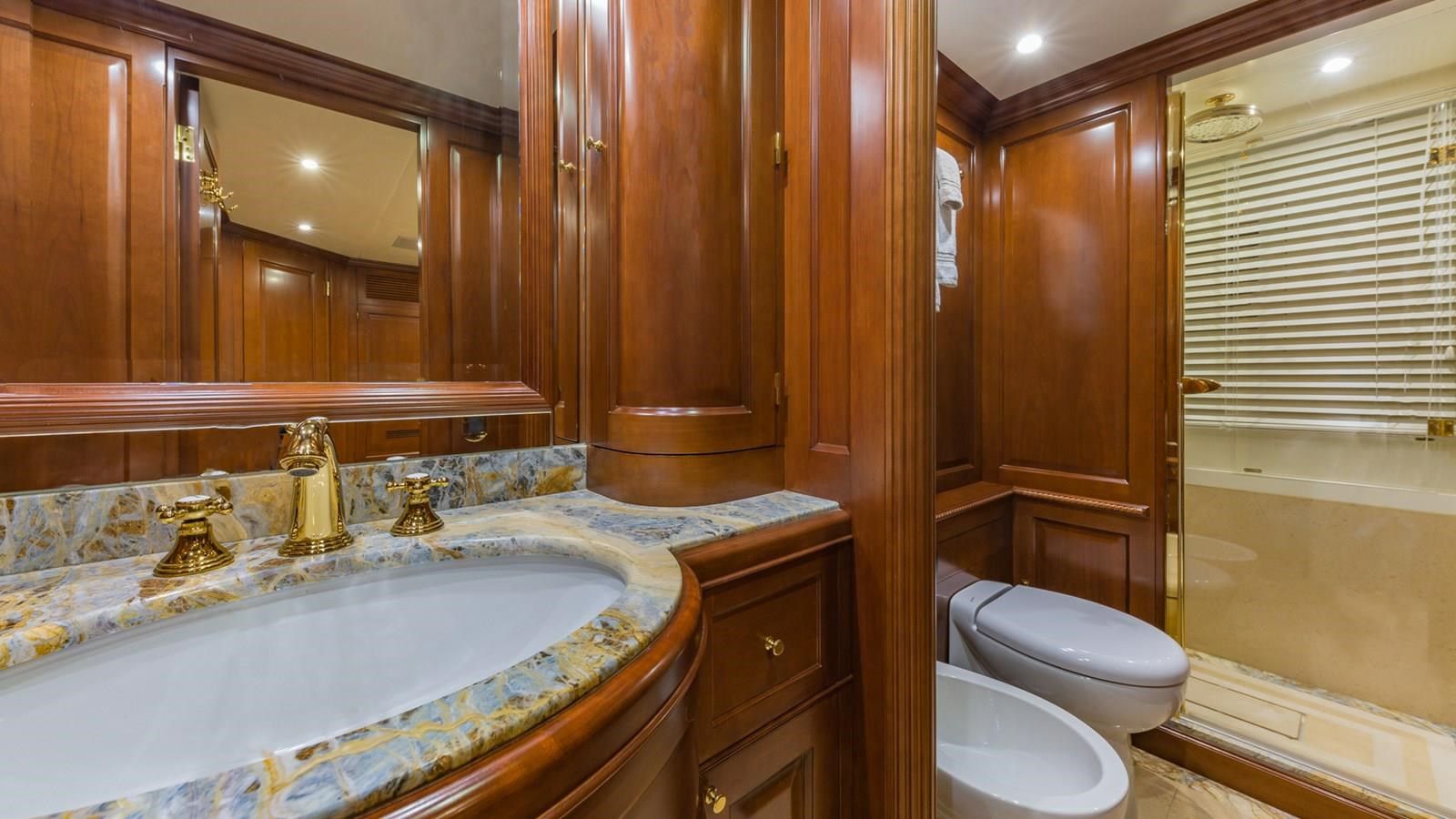 Buy a yacht NAMASTE - Benetti