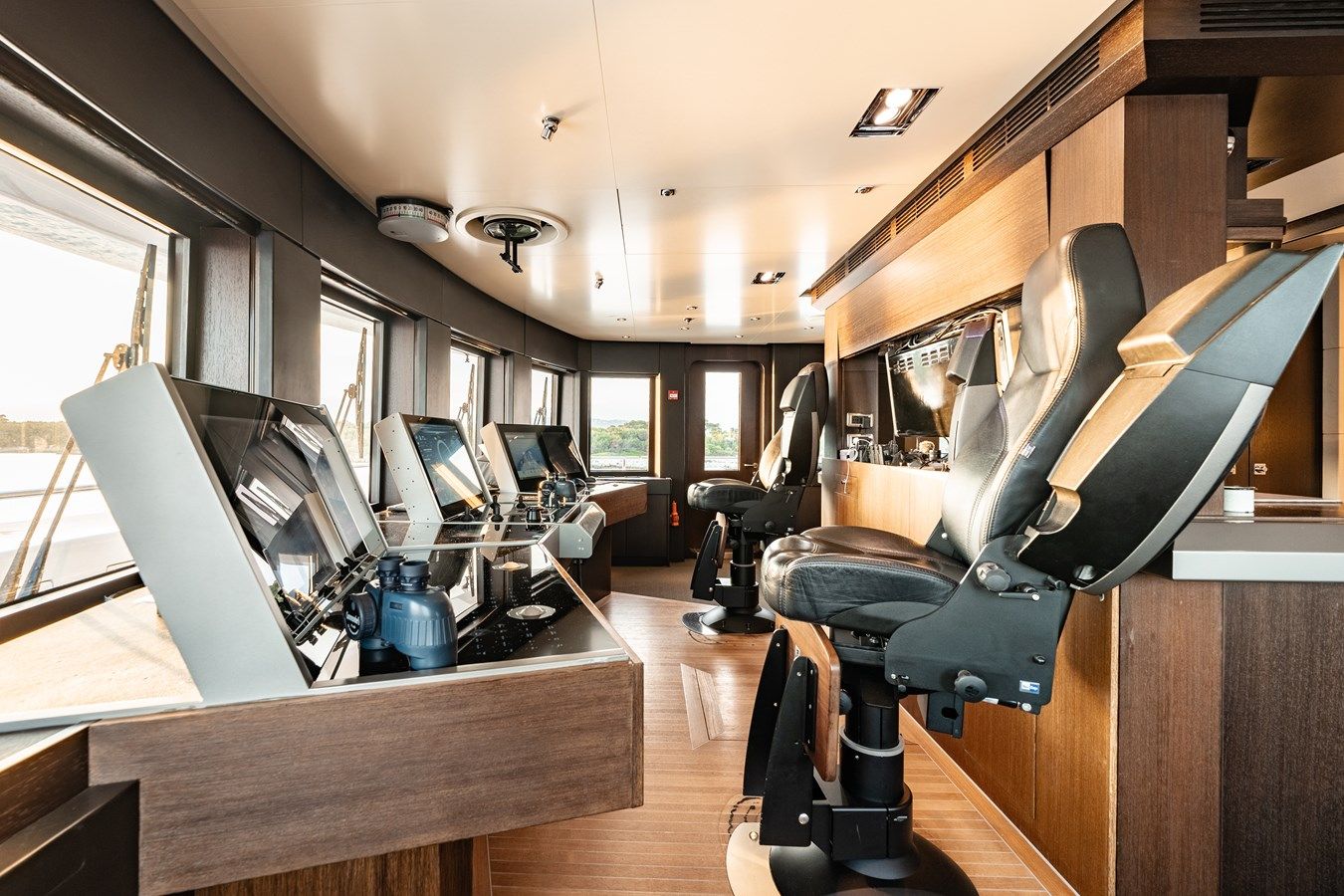 Продажа яхты LOON 2010