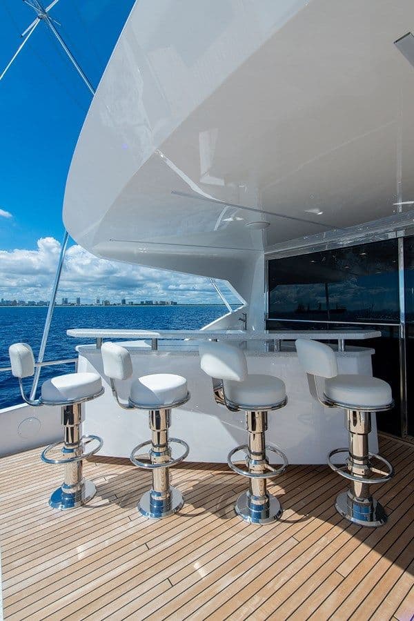 Buy a yacht OBSESSION Enclosed Flybridge