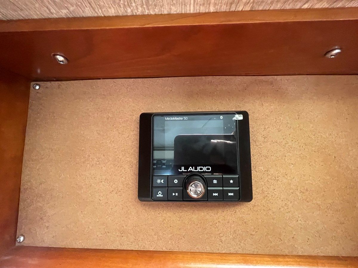 Купить яхту PRINCESS V52 V52 в Shestakov Yacht Sales