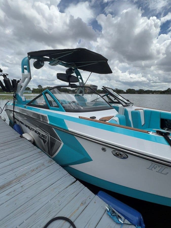 Buy a Nautique Super Air G23 23 at Shestakov Yacht Sales