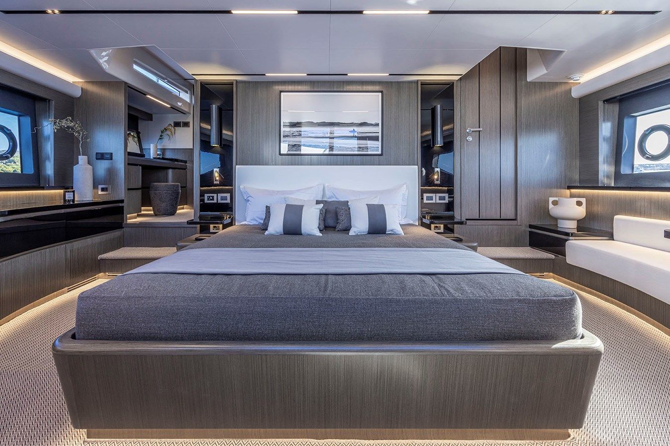 best yacht sales deals Pearl 82 2025