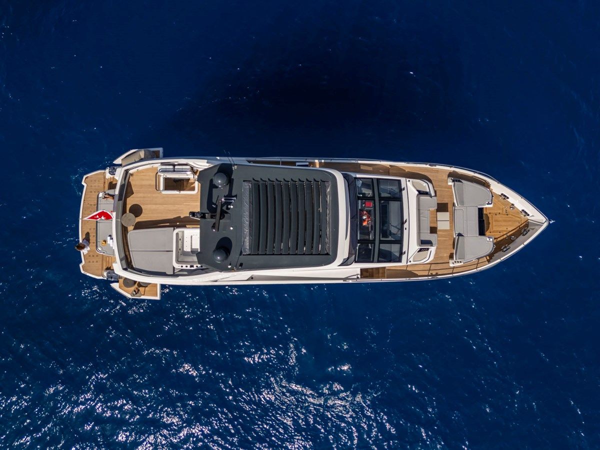 Buy a yacht Pearl 82 82