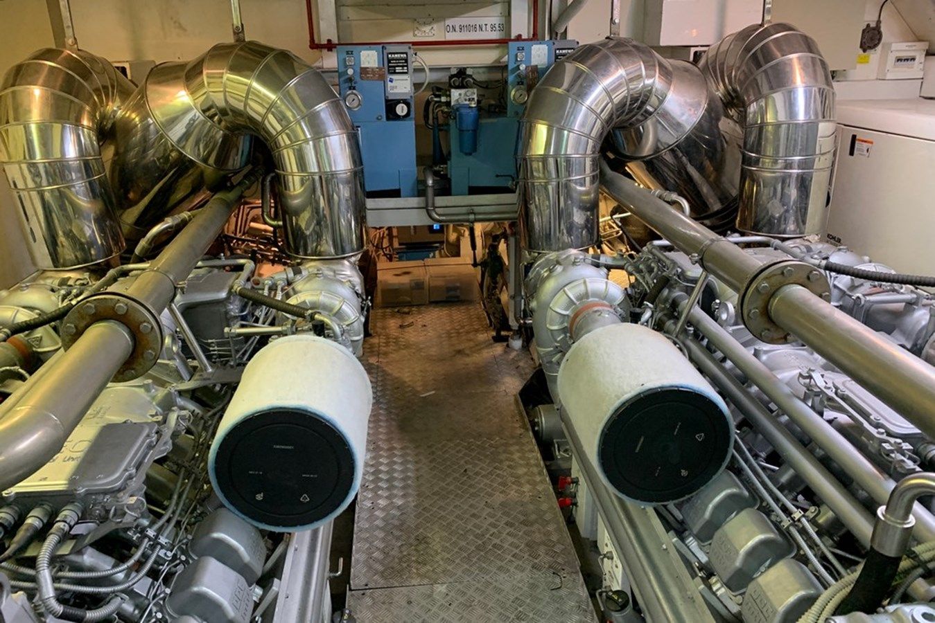 best yacht sales deals MANGUSTA 92 - Mangusta