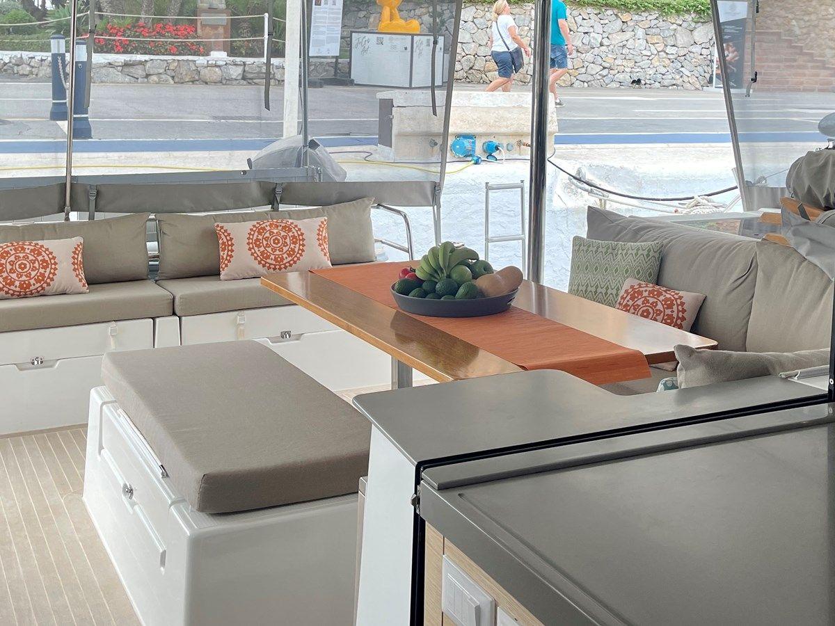 Grand Crew Saona 47 Owner's MAESTRO price