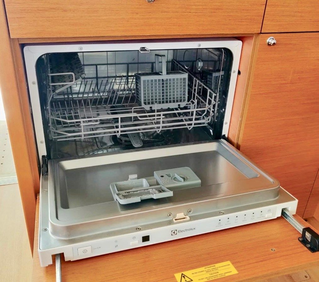 Buy a yacht Bagira - Lagoon