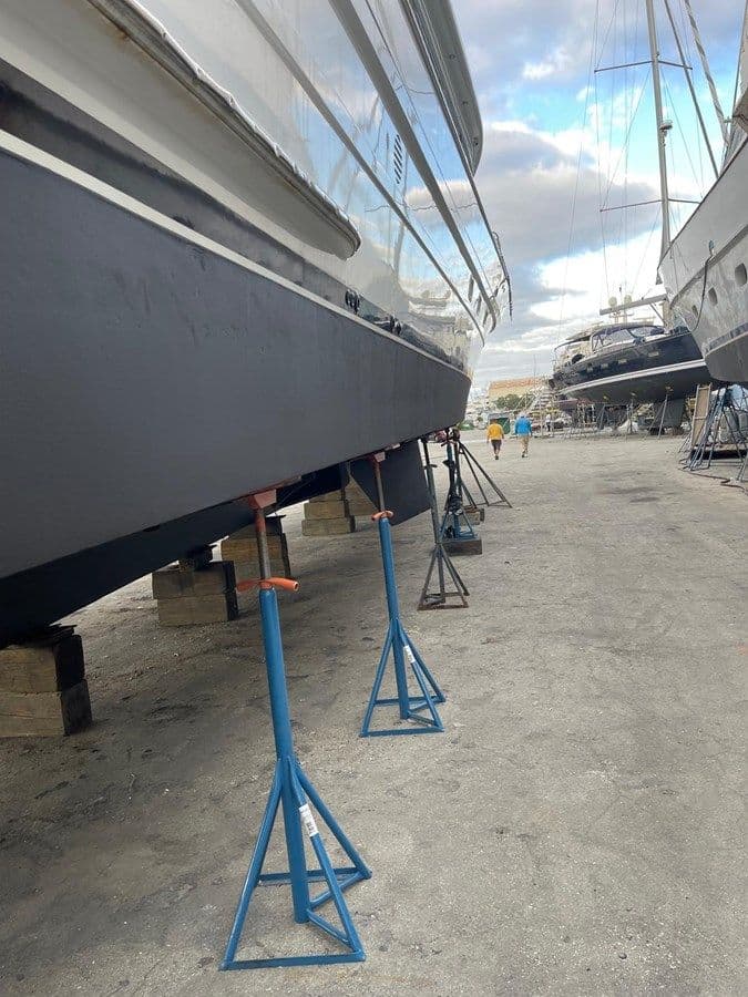 Painkiller 85 yacht sale