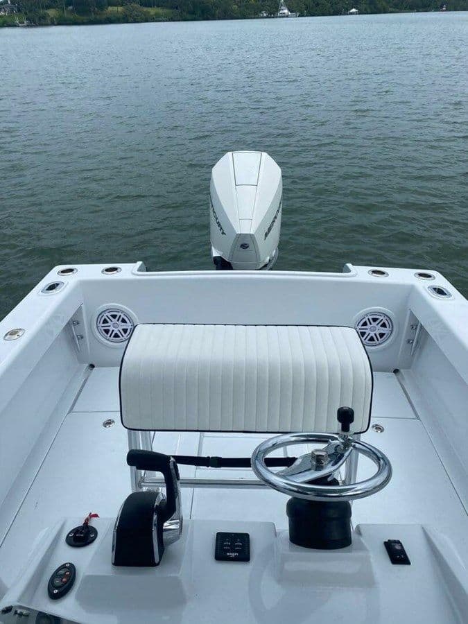 Buy a yacht 24 Intrepid 1988