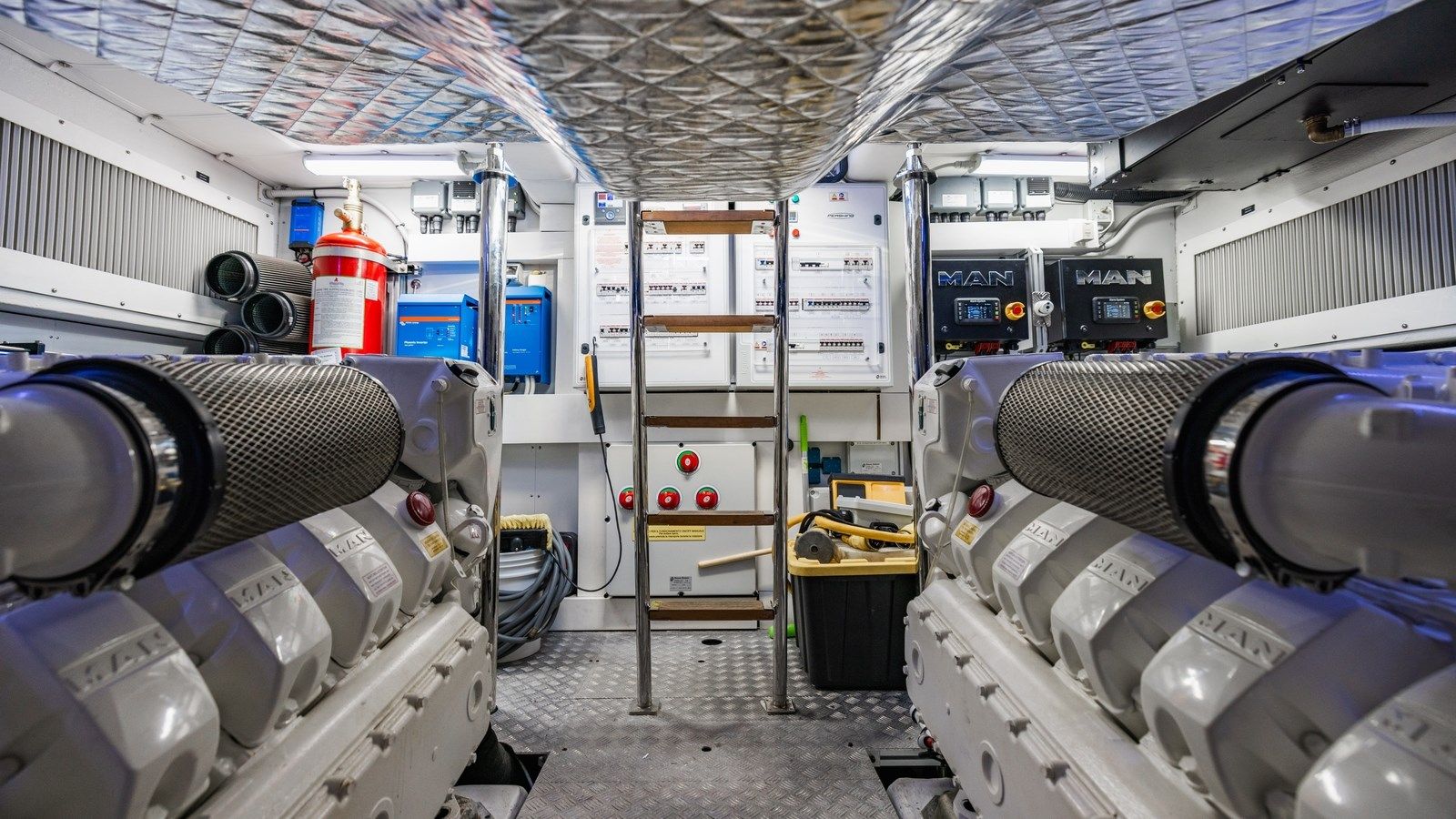 best yacht sales deals UNREEL 7X