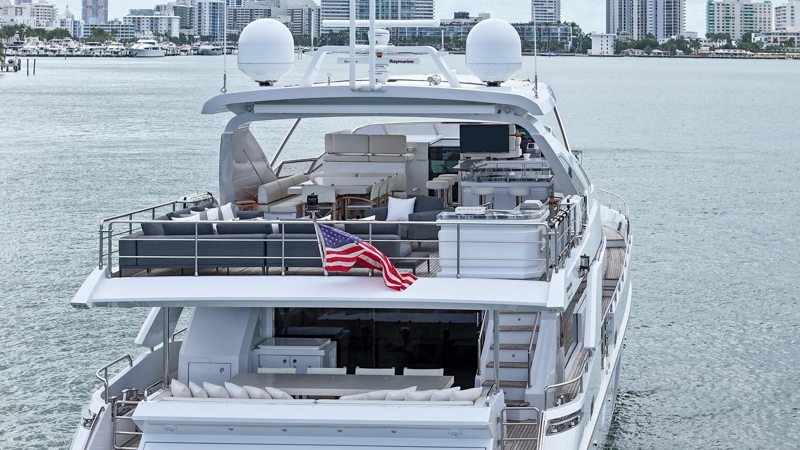 Лучшая цена на 2017 Azimut 30 Metri - Azimut Yachts