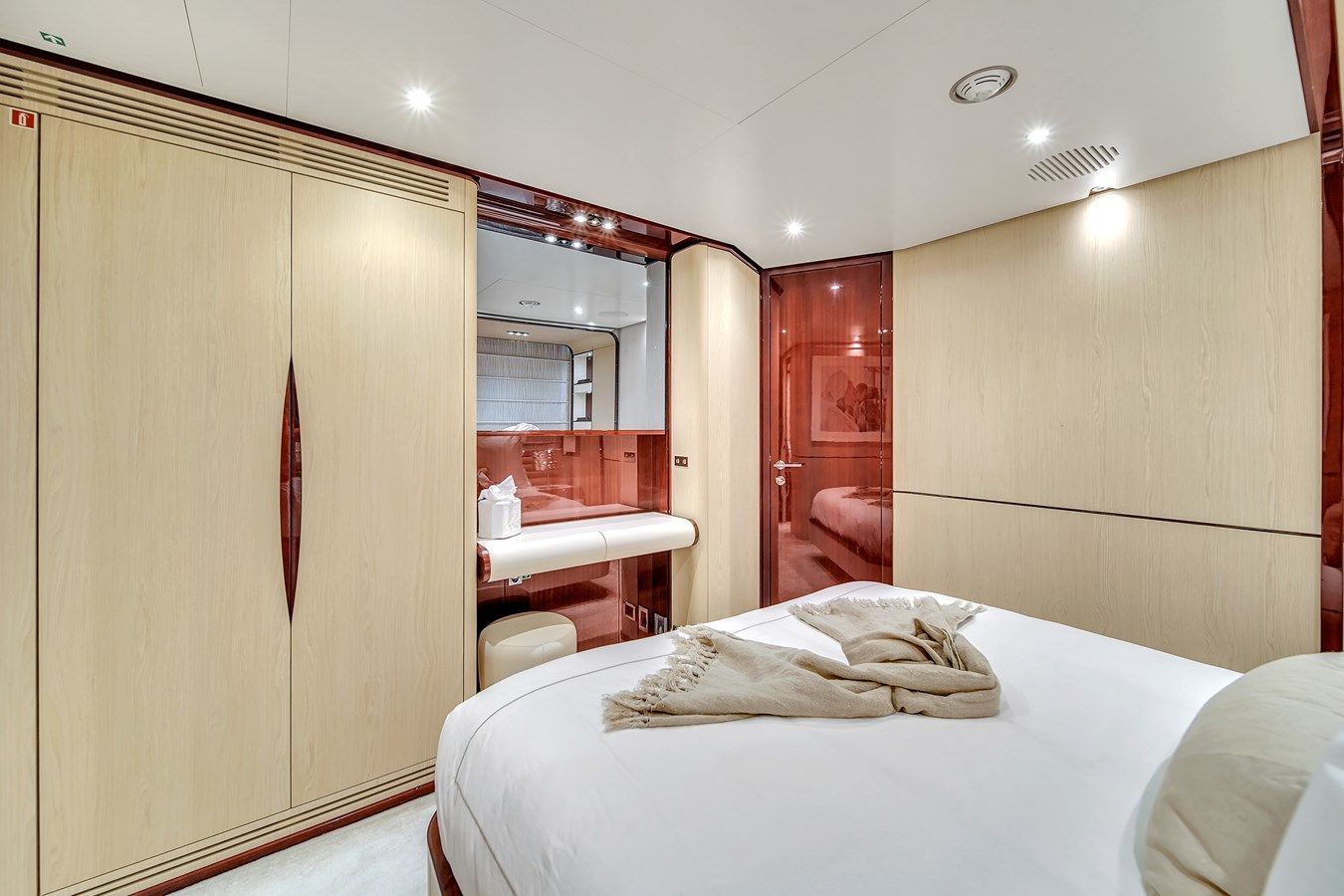 Купить яхту 2017 Azimut 30 Metri - Azimut Yachts в Shestakov Yacht Sales