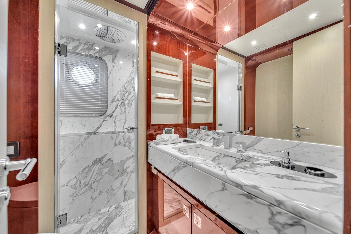 Продажа яхты 2017 Azimut 30 Metri 95